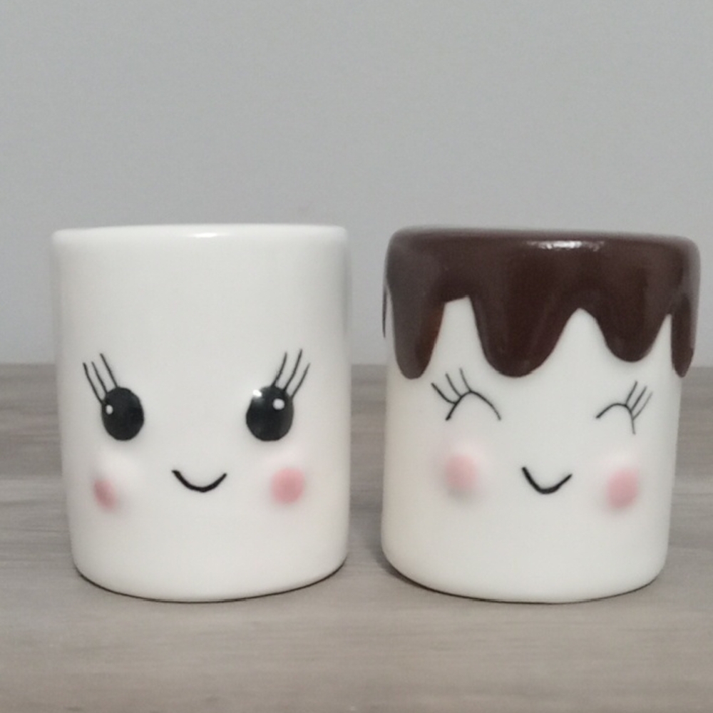 Cracker Barrel Salt & Pepper Shakers